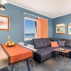 Heni Apartment